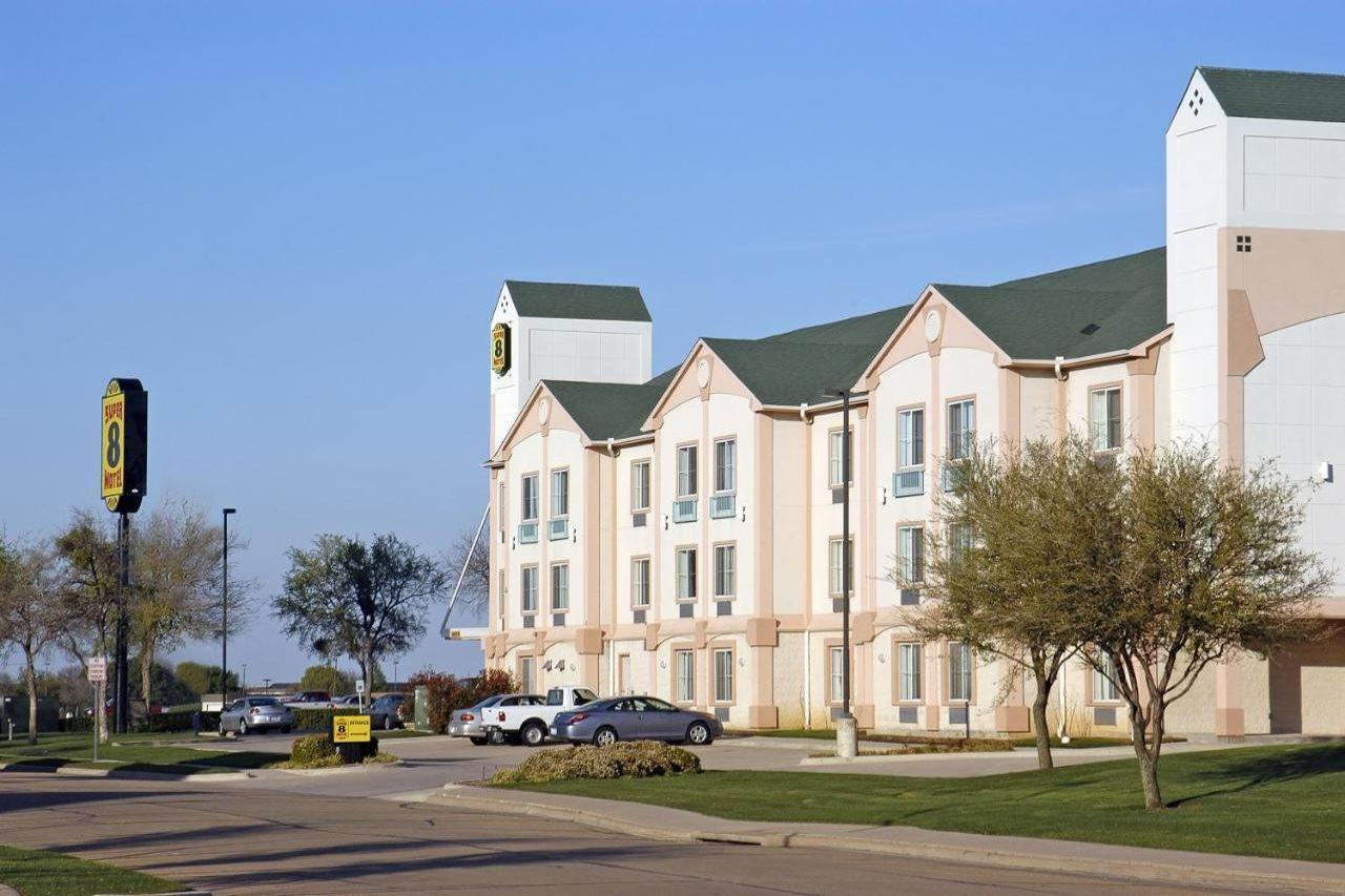 Super 8 By Wyndham Irving/Dfw Apt/North Exterior foto