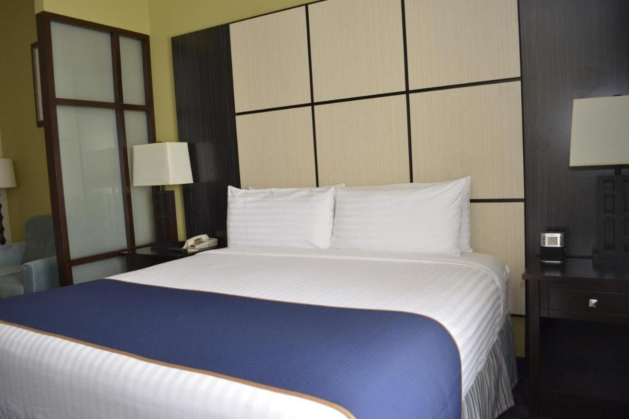 Super 8 By Wyndham Irving/Dfw Apt/North Habitación foto