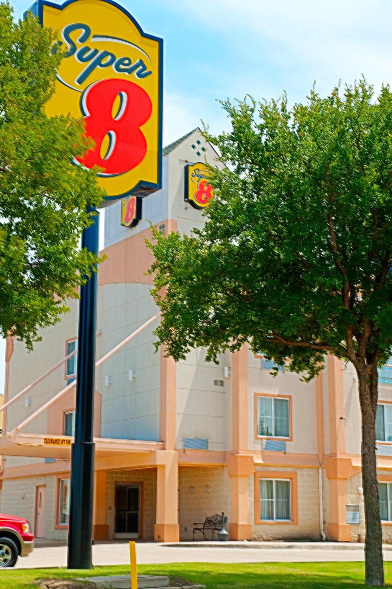 Super 8 By Wyndham Irving/Dfw Apt/North Exterior foto