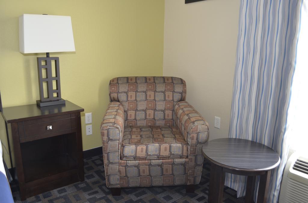 Super 8 By Wyndham Irving/Dfw Apt/North Habitación foto