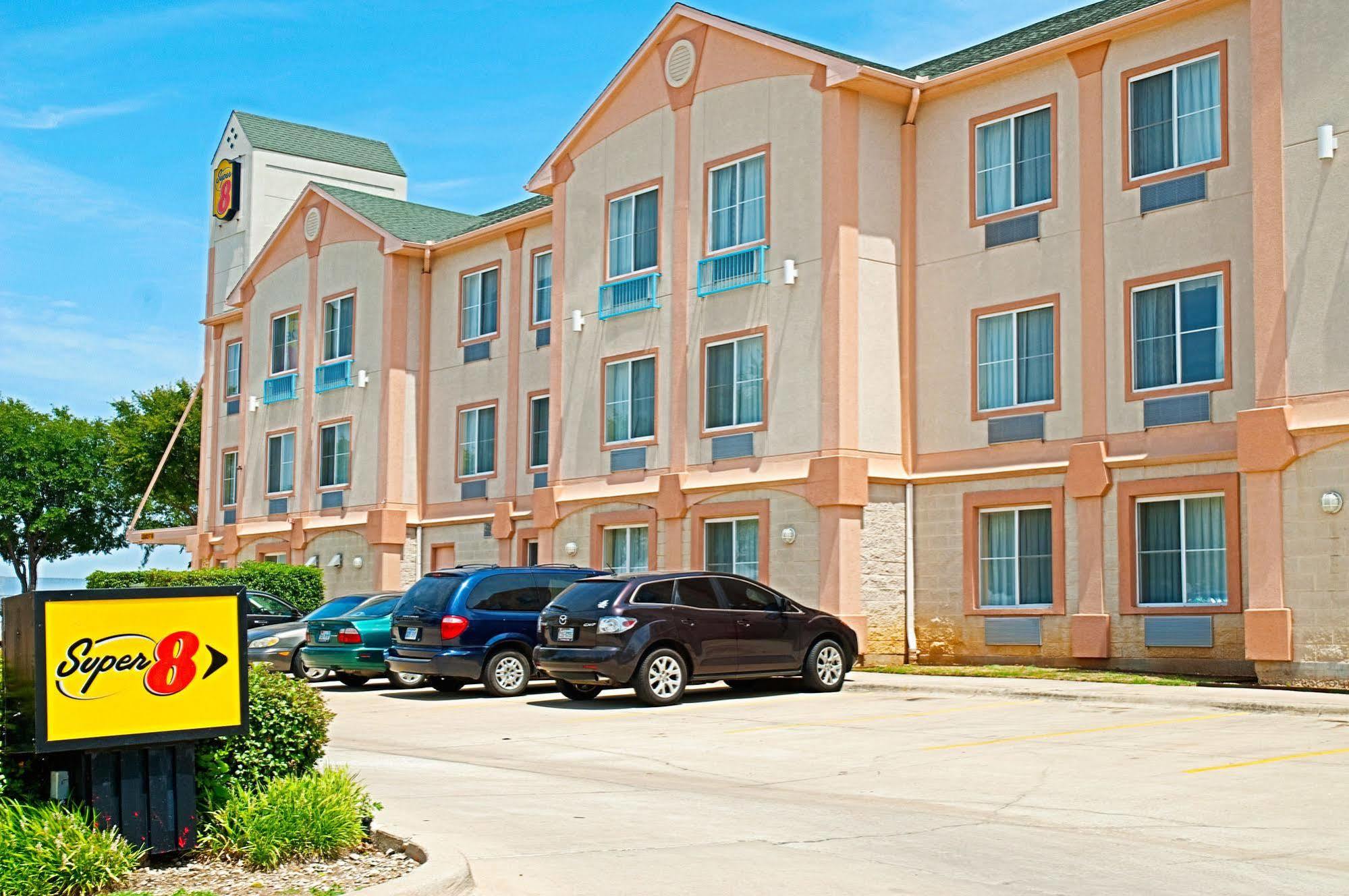 Super 8 By Wyndham Irving/Dfw Apt/North Exterior foto